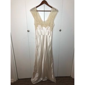 Vintage 1940's/50’s silk nightgown